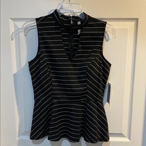 R n B black and white top NWT MEDIUM